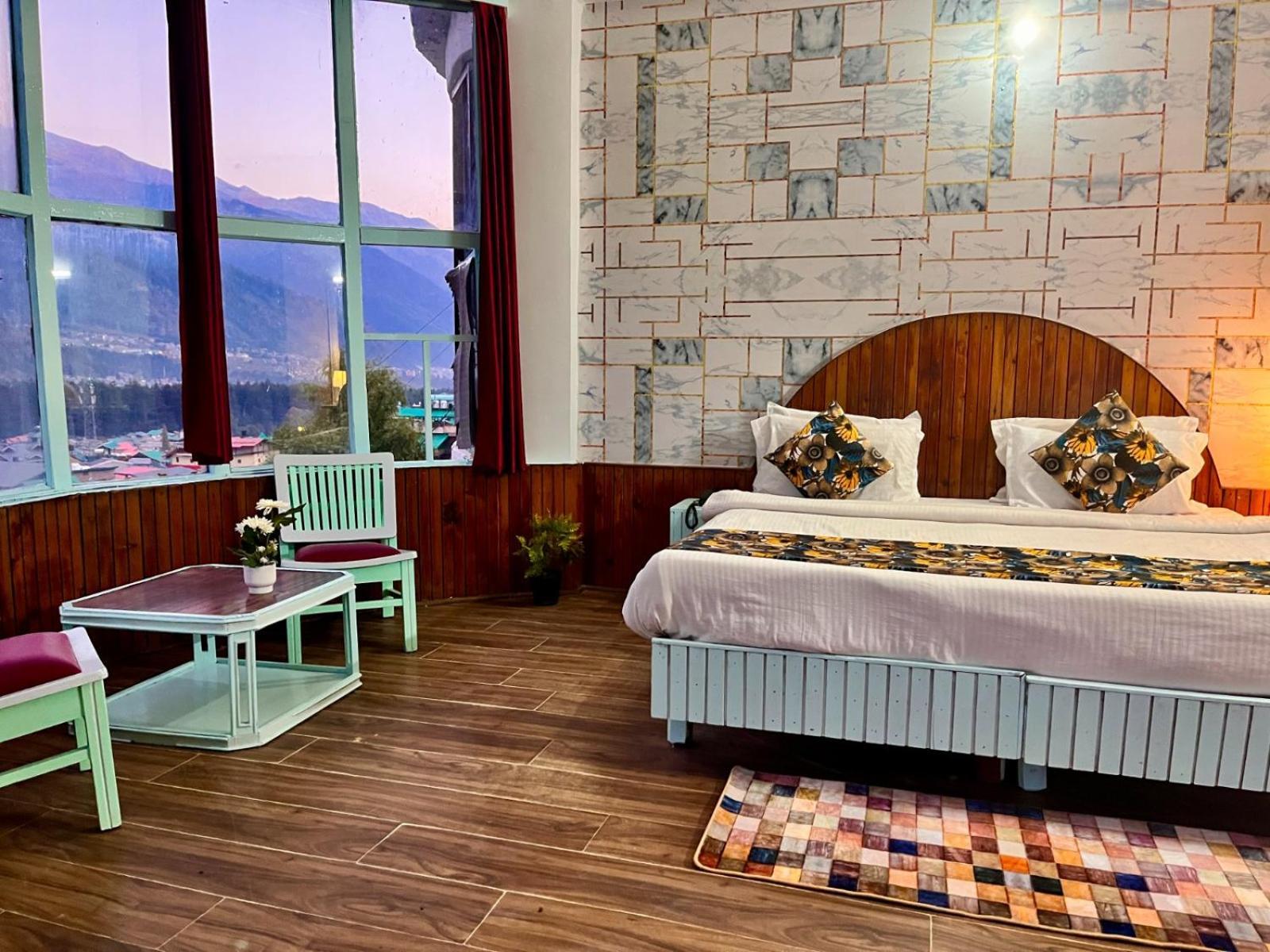 Hadimba Hill View By Hadimba Palace, Manali - Premium Room ! Family Hotel ! Parking ! Near Hadimba Temple Exterior foto