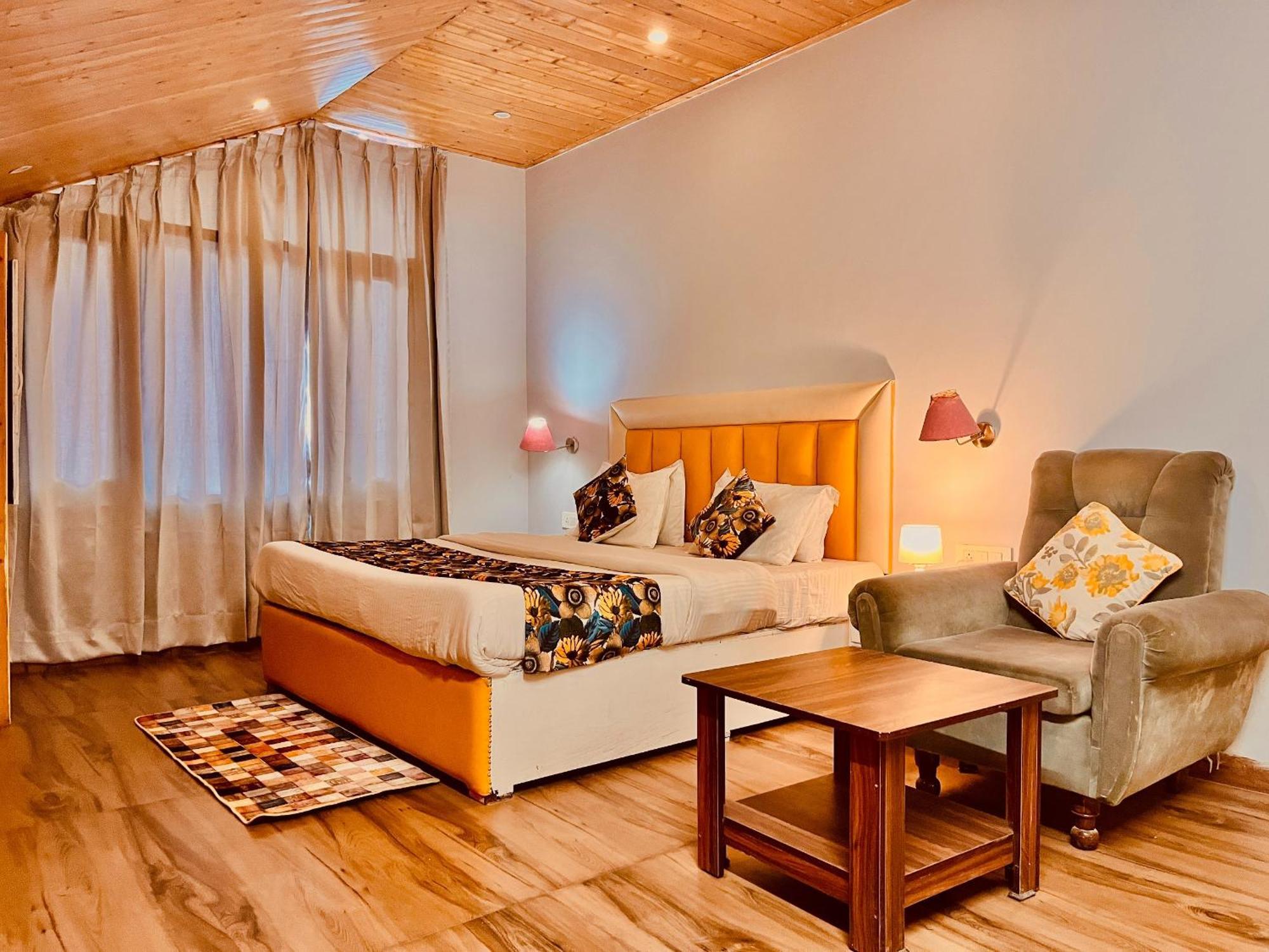 Hadimba Hill View By Hadimba Palace, Manali - Premium Room ! Family Hotel ! Parking ! Near Hadimba Temple Exterior foto